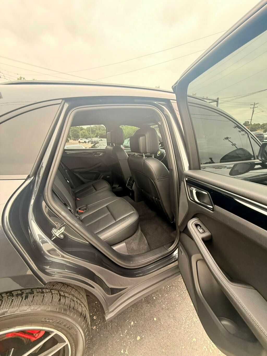 2022 Porsche Macan photo 15