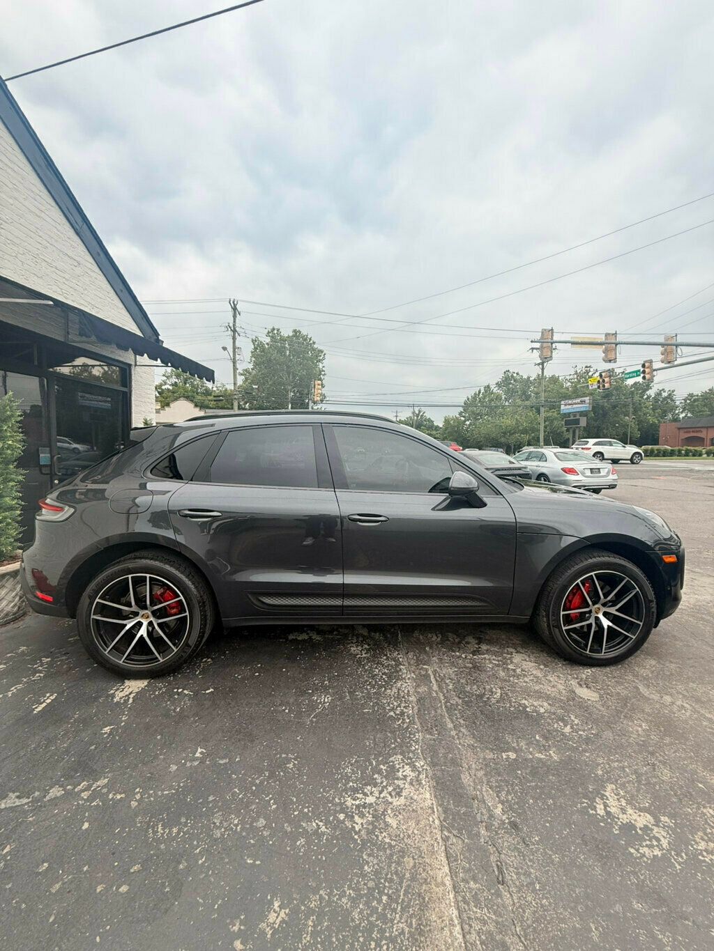 2022 Porsche Macan photo 6