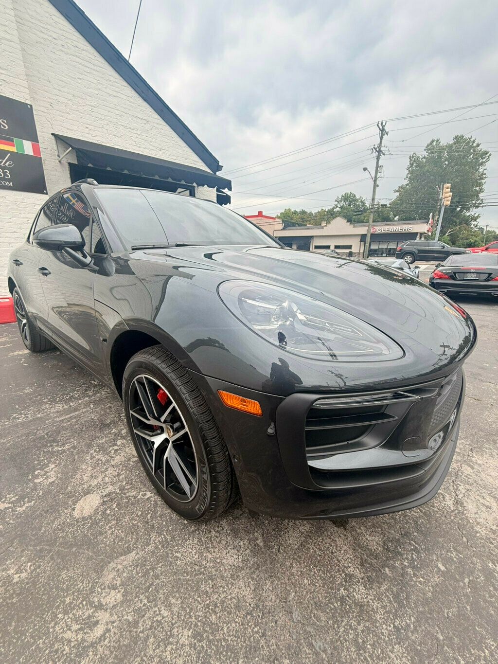 2022 Porsche Macan photo 7