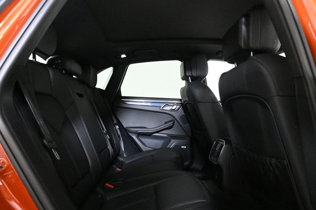 2022 Porsche Macan S - 22908396 - 18