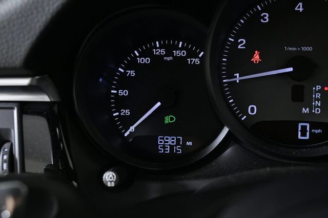 2022 Porsche Macan S - 22976230 - 13