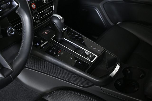 2022 Porsche Macan S - 22976230 - 24