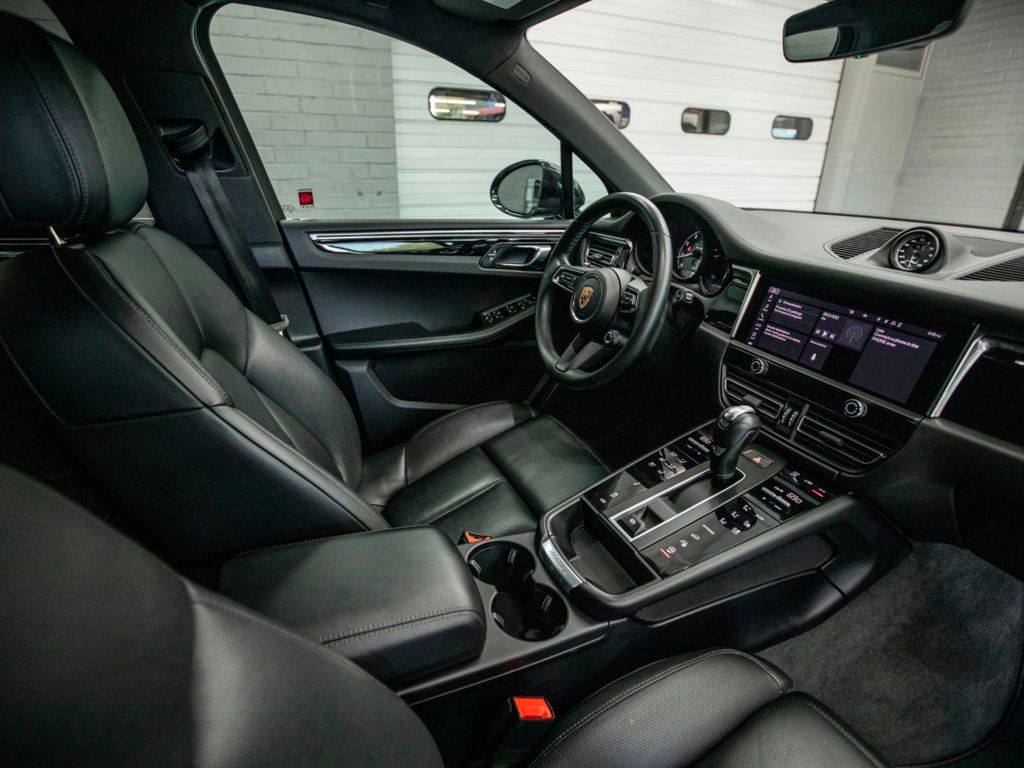 2022 Porsche Macan S photo 18