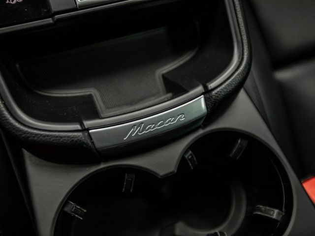 2022 Porsche Macan S AWD - 22911825 - 28