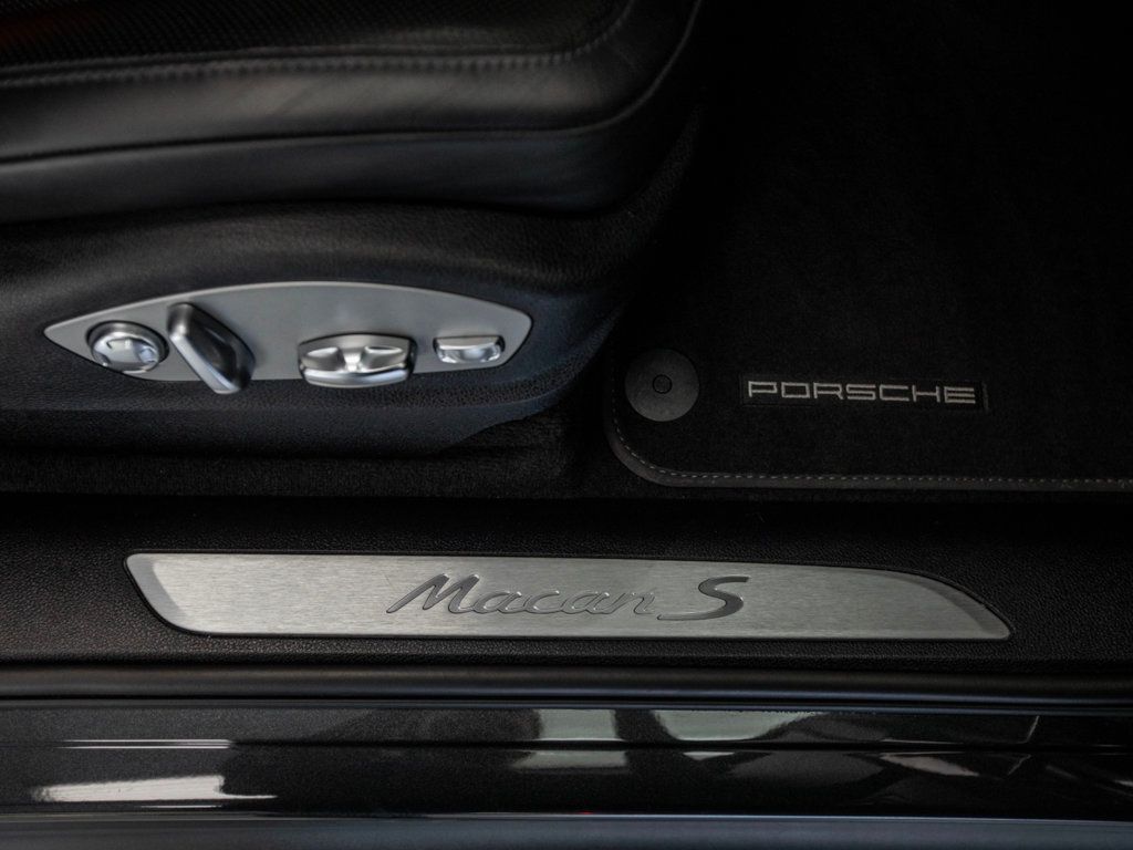2022 Porsche Macan S photo 33