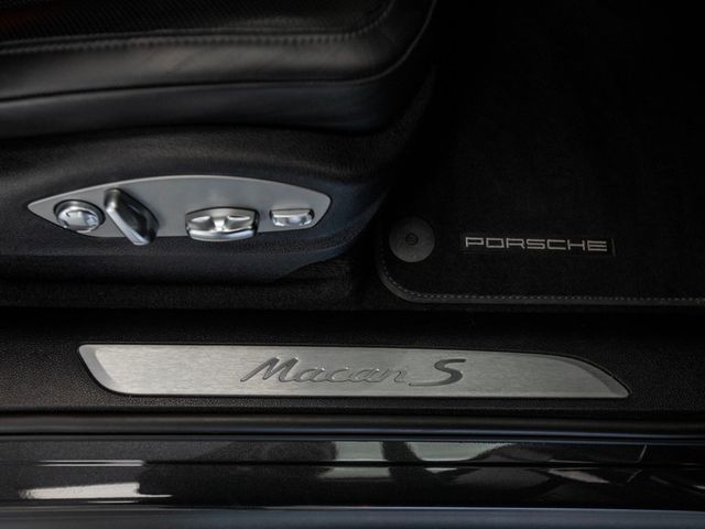 2022 Porsche Macan S AWD - 22911825 - 37