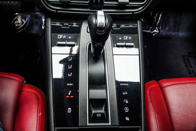 2022 Porsche Macan S AWD - 22955911 - 24