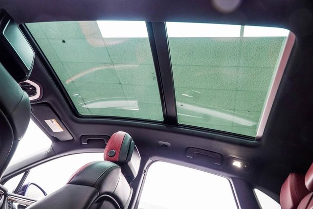 2022 Porsche Macan S AWD - 22955911 - 49