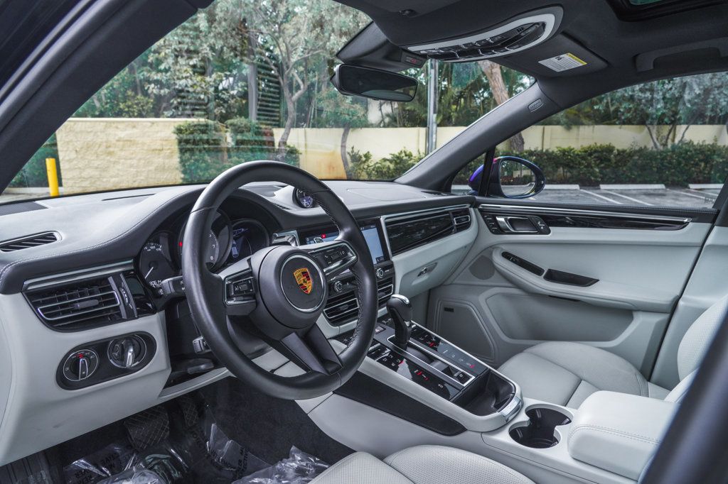 2022 Porsche Macan S photo 15
