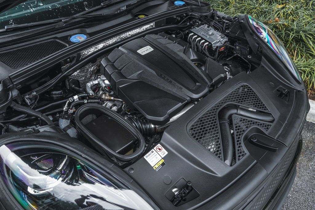 2022 Porsche Macan S photo 30