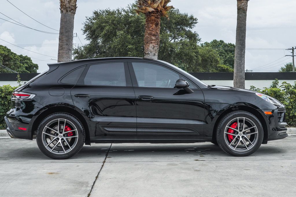 2022 Porsche Macan S photo 8