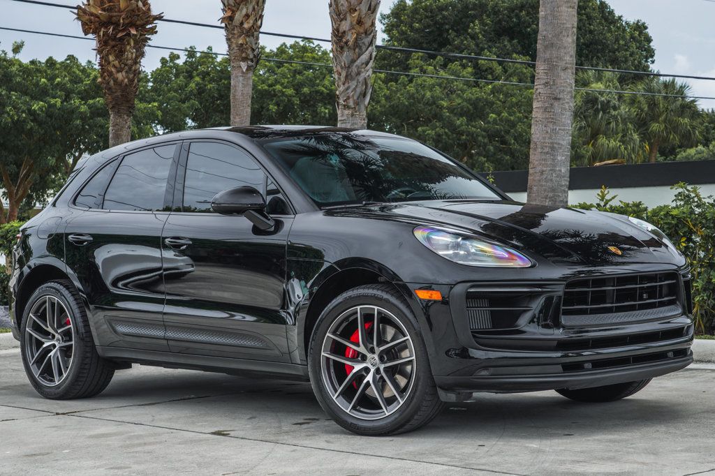 2022 Porsche Macan S photo 9