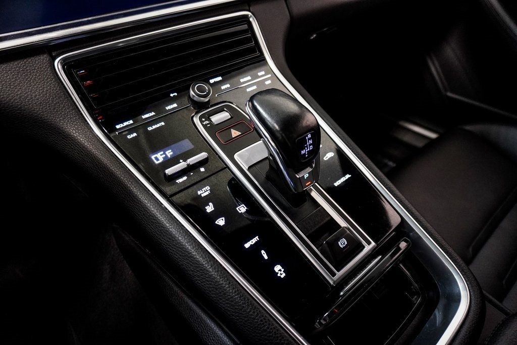 2022 Porsche Panamera 4 photo 39