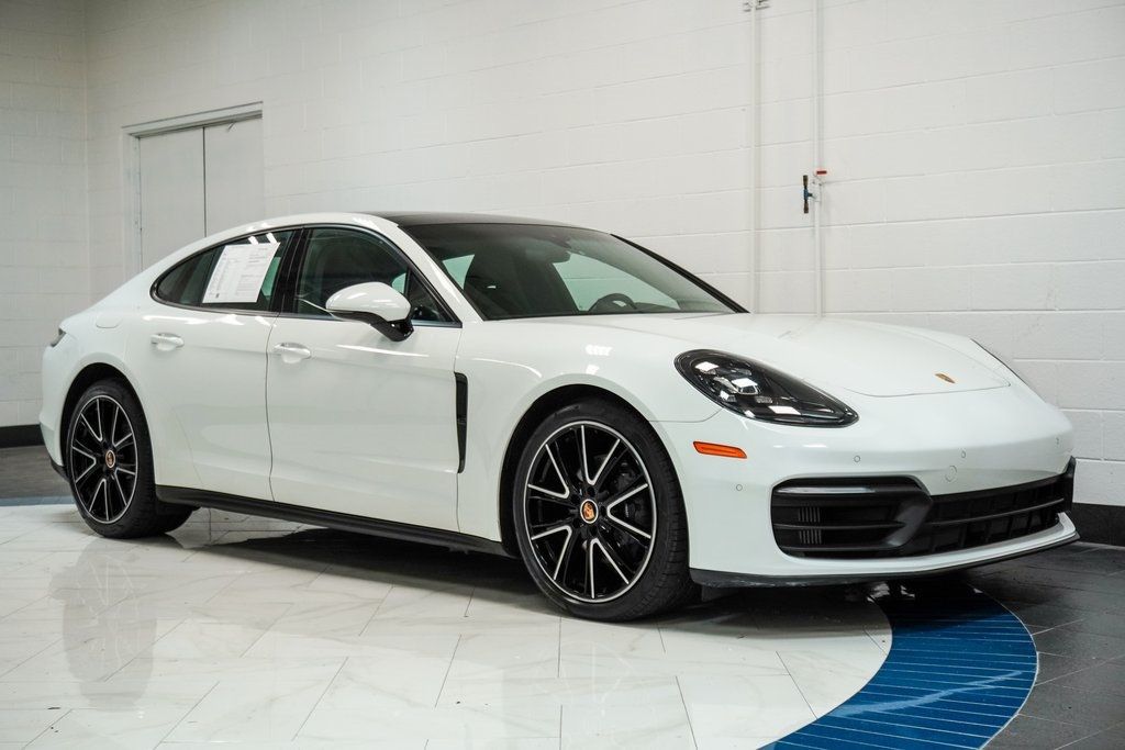 2022 Porsche Panamera 4 photo 4