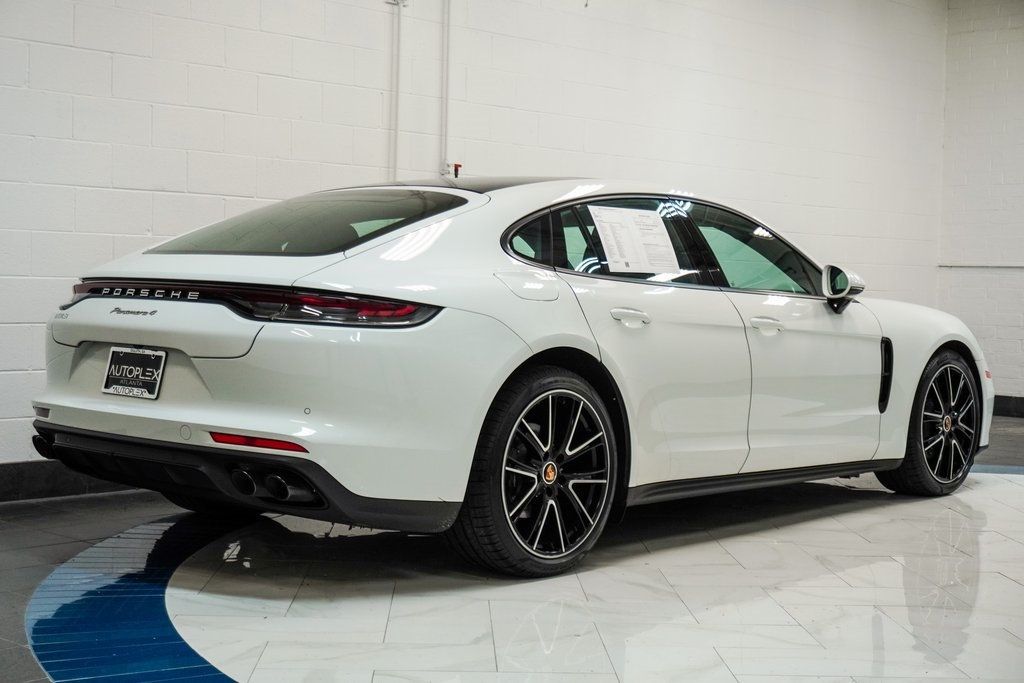 2022 Porsche Panamera 4 photo 5
