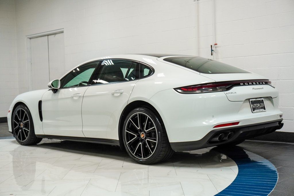 2022 Porsche Panamera 4 photo 6