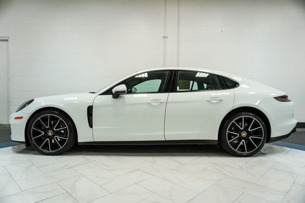 2022 Porsche Panamera 4 photo 7