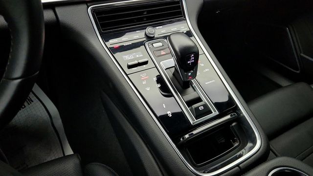 2022 Porsche Panamera 4 E-Hybrid Platinum Edition AWD with Upgraded 21'' Wheels - 22948074 - 16