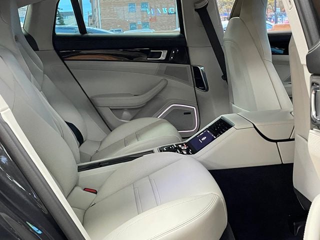 2022 Porsche Panamera 4S E-Hybrid AWD - 22934695 - 27