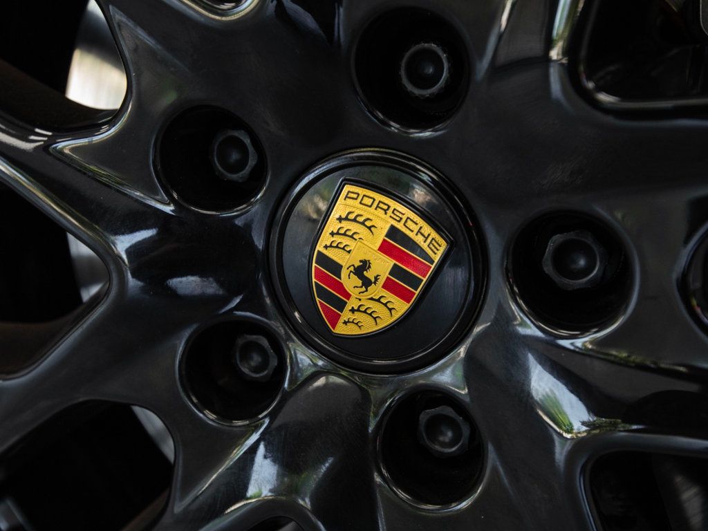 2022 Porsche Panamera GTS photo 13