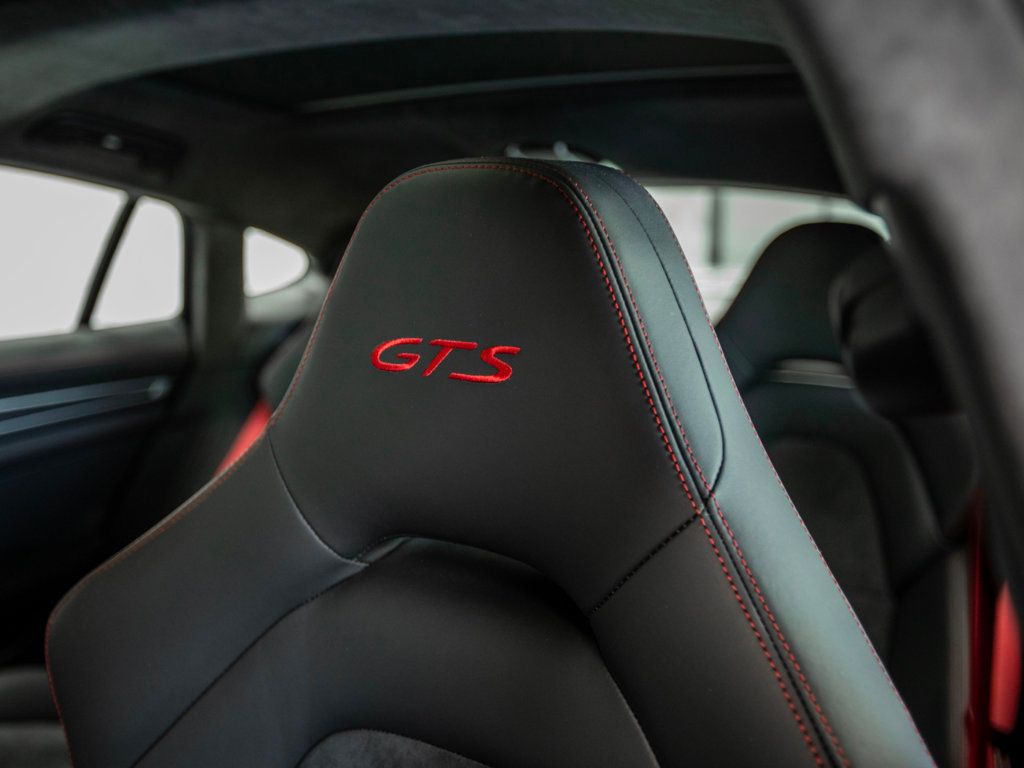 2022 Porsche Panamera GTS photo 26