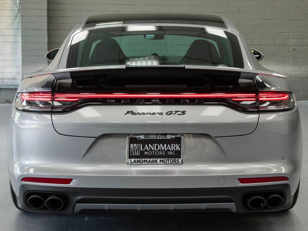 2022 Porsche Panamera GTS photo 37