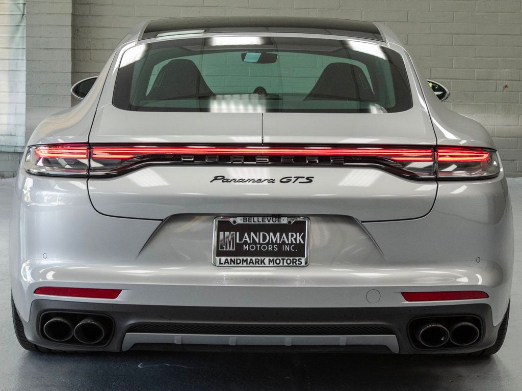 2022 Porsche Panamera GTS photo 38