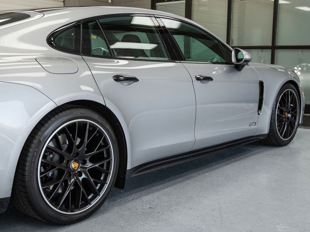 2022 Porsche Panamera GTS photo 44