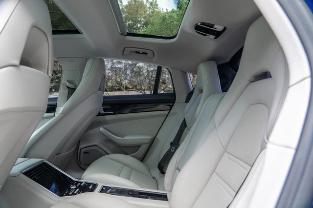 2022 Porsche Panamera RWD - 22993580 - 19