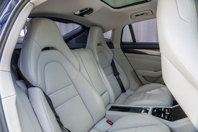 2022 Porsche Panamera RWD - 22993580 - 21
