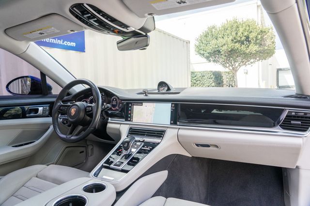 2022 Porsche Panamera RWD - 22993580 - 26