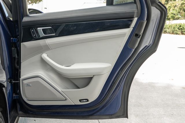 2022 Porsche Panamera RWD - 22993580 - 28