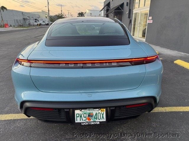 2022 Porsche Taycan 4 photo 26
