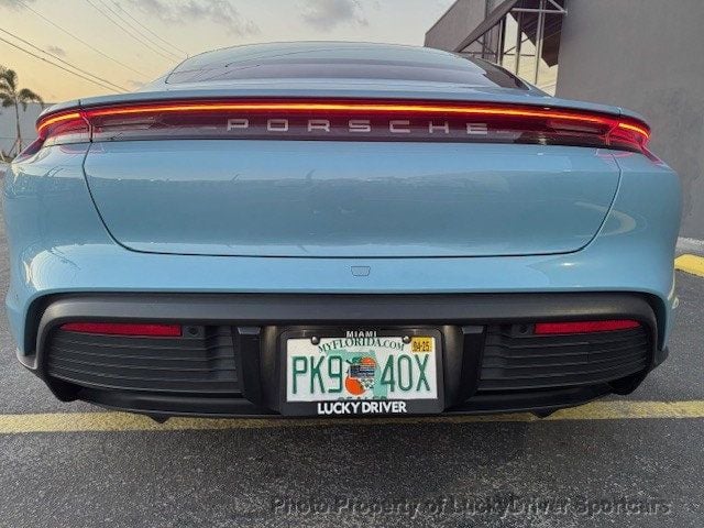 2022 Porsche Taycan 4 photo 27