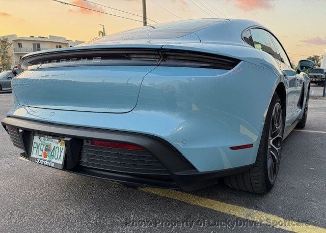 2022 Porsche Taycan 4 photo 31