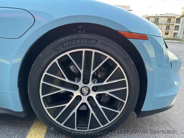 2022 Porsche Taycan 4 photo 42