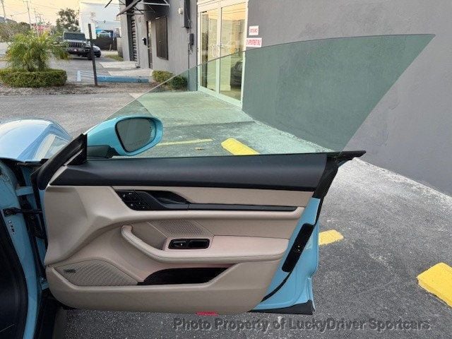 2022 Porsche Taycan 4 photo 48