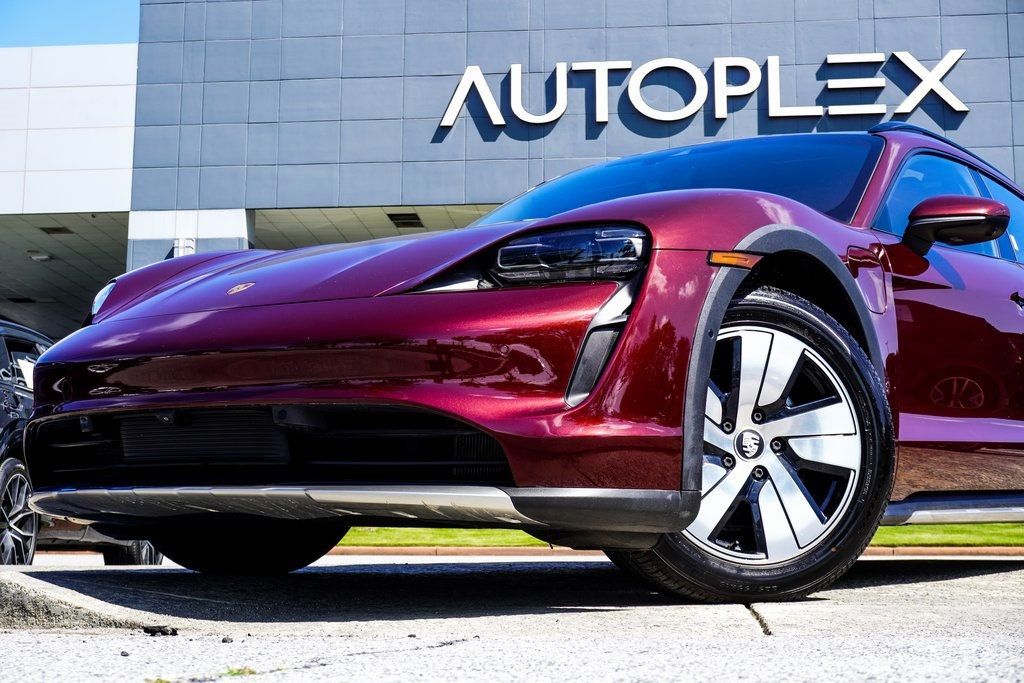 2022 Porsche Taycan 4 Cross Turismo photo 2