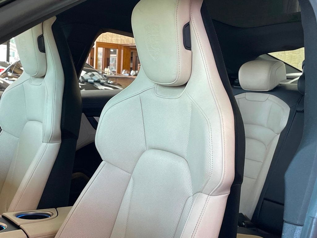 2022 Porsche Taycan 4S AWD - 23048010 - 11