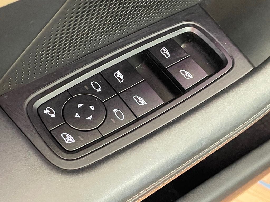 2022 Porsche Taycan 4S AWD - 23048010 - 16