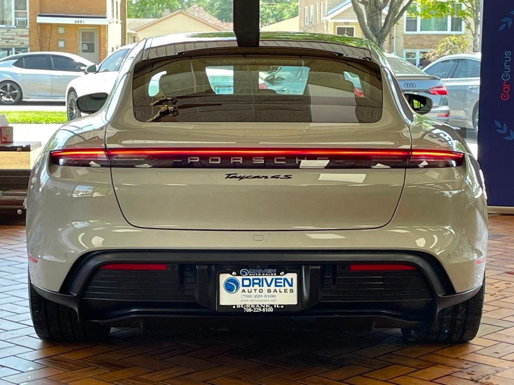 2022 Porsche Taycan 4S AWD - 23048010 - 8