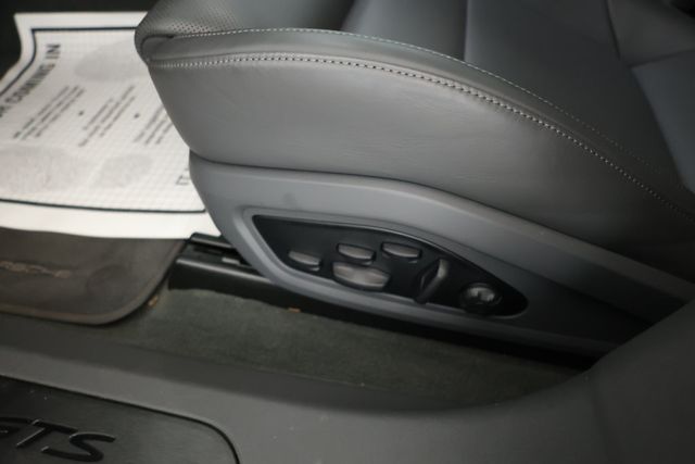 2022 Porsche Taycan GTS AWD with Premium Package, 21'' Wheels & ACC - 22912940 - 9