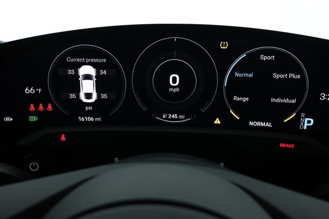 2022 Porsche Taycan GTS AWD with Premium Package, 21'' Wheels & ACC - 22912940 - 12