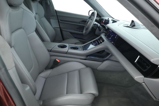 2022 Porsche Taycan GTS AWD with Premium Package, 21'' Wheels & ACC - 22912940 - 22