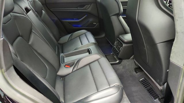 2022 Porsche Taycan GTS AWD with Premium Package, 21'' Wheels & PAX Display - 22971156 - 24