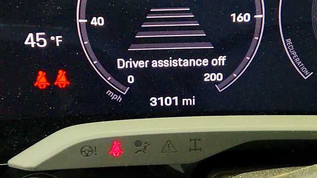 2022 Porsche Taycan GTS AWD with Premium Package, PDCC Sport, ACC & Subsecond Clock - 22988727 - 15