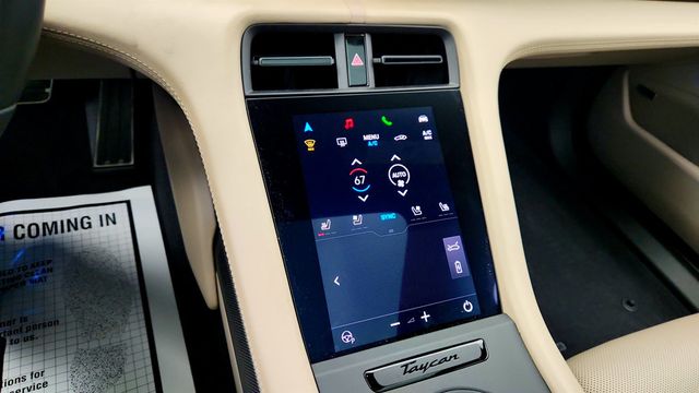 2022 Porsche Taycan GTS AWD with Premium Package, PDCC Sport, ACC & Subsecond Clock - 22988727 - 17