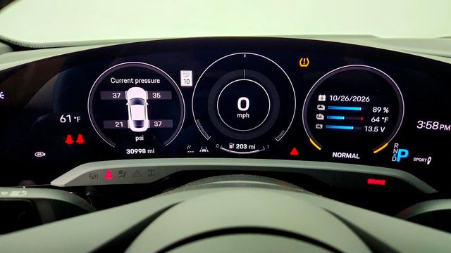 2022 Porsche Taycan RWD w/ Premium Package, Panoramic Roof & BOSE - 23100037 - 13