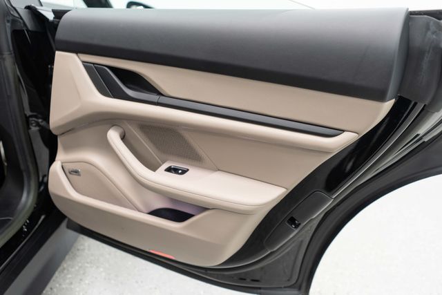 2022 Porsche Taycan Taycan - 23069210 - 30