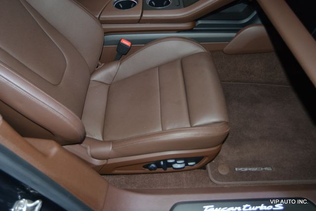2022 Porsche Taycan Turbo S AWD - 23044009 - 11